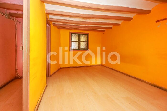 Casas en venta y pisos alquiler - 1
