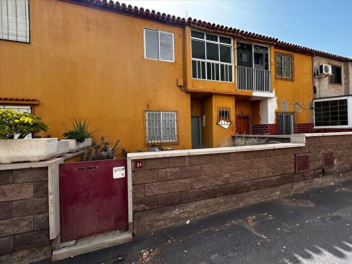 Casas en venta y pisos alquiler - 3