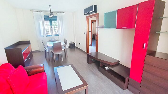 Casas en venta y pisos alquiler - 1