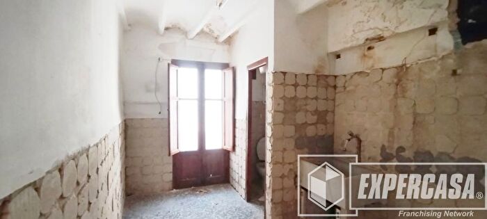 Casas en venta y pisos alquiler - 2