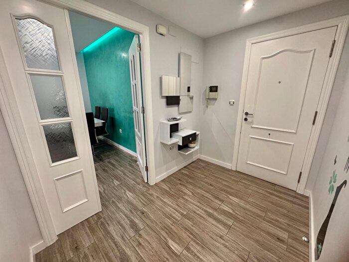 Casas en venta y pisos alquiler - 2