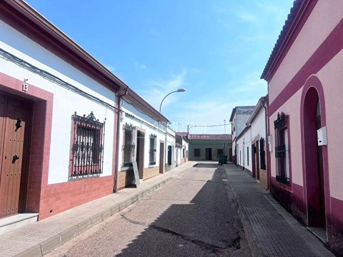 Casas en venta y pisos alquiler - 1