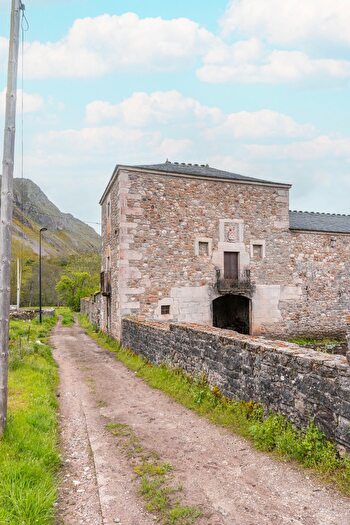 Casas en venta y pisos alquiler - 3