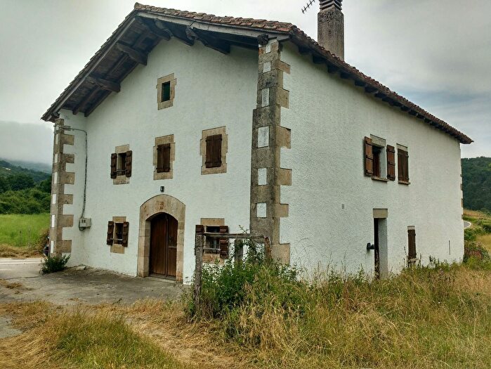 Casa en venta en Erro, Navarra de 4 habitaciones