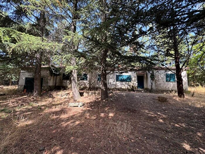 Casa en venta en Piñuécargandullas, Madrid de 4 habitaciones