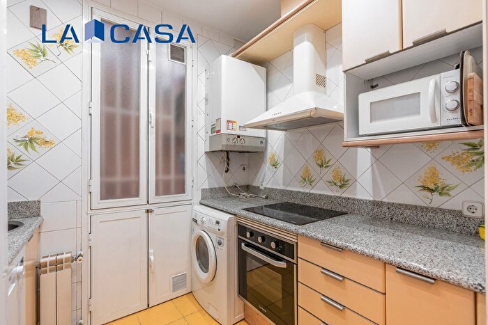 Casas en venta y pisos alquiler - 1