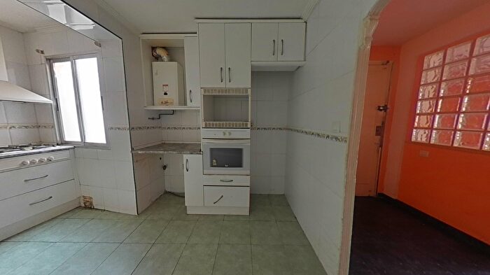 Casas en venta y pisos alquiler - 2