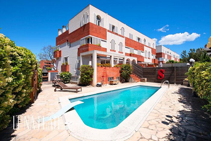 Casa en alquiler en Can Bou, Castelldefels de 3 habitaciones