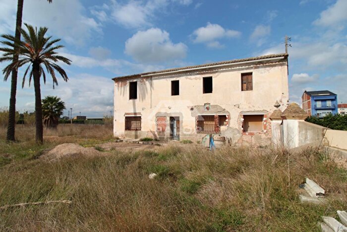 Casas en venta y pisos alquiler - 1