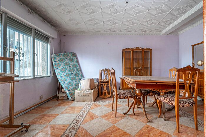 Casas en venta y pisos alquiler - 2
