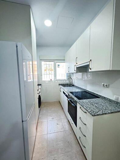 Casas en venta y pisos alquiler - 1