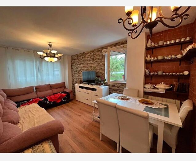 Casas en venta y pisos alquiler - 1