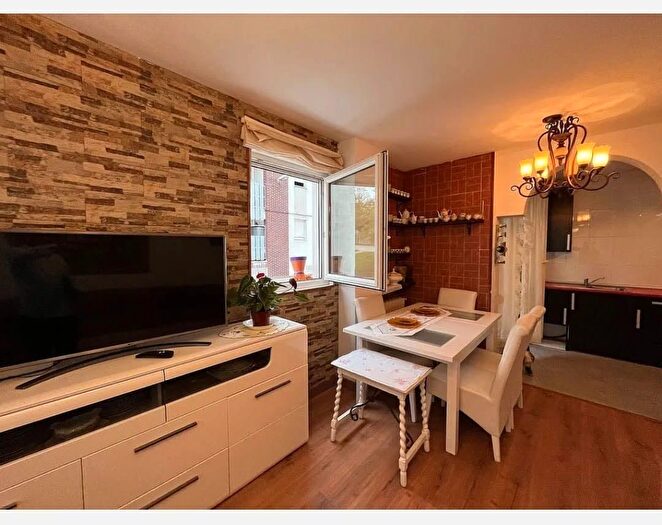 Casas en venta y pisos alquiler - 2