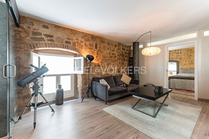 Casas en venta y pisos alquiler - 1