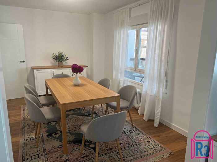 Casas en venta y pisos alquiler - 3