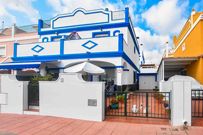 Casa en venta en San Juan de los Terreros, Pulpí de 3 habitaciones
