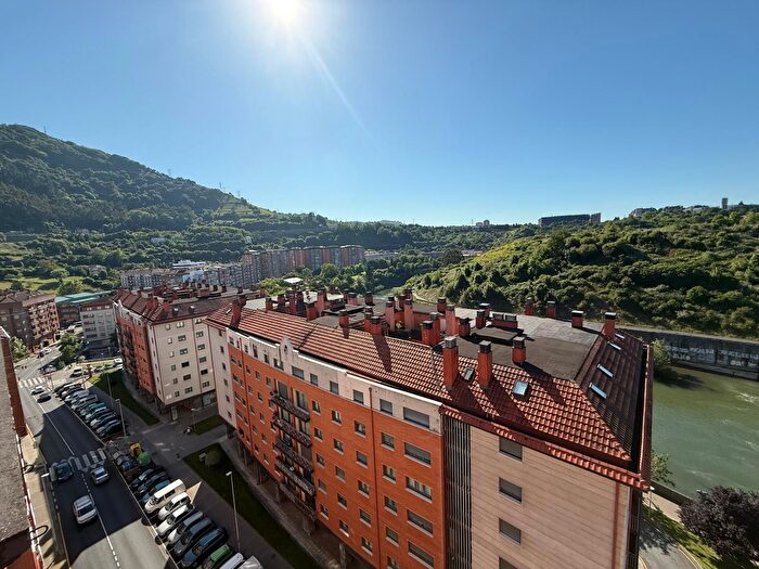 Casas en venta y pisos alquiler - 1