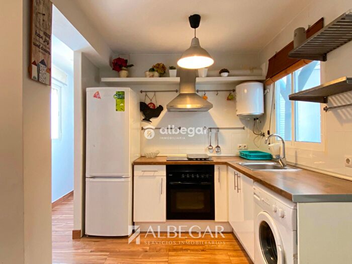 Casas en venta y pisos alquiler - 3