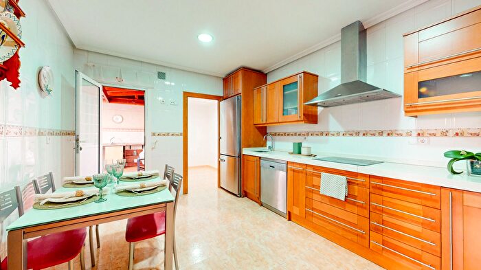 Casas en venta y pisos alquiler - 2