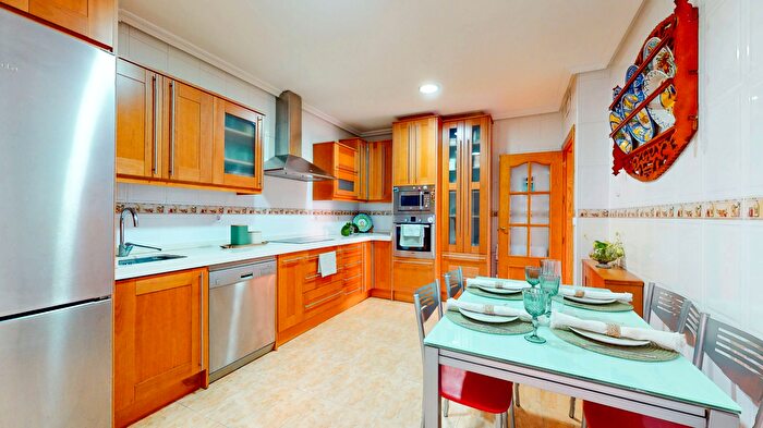 Casas en venta y pisos alquiler - 3