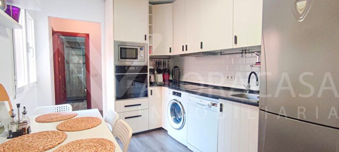 Casas en venta y pisos alquiler - 3