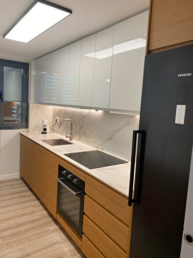 Casas en venta y pisos alquiler - 3