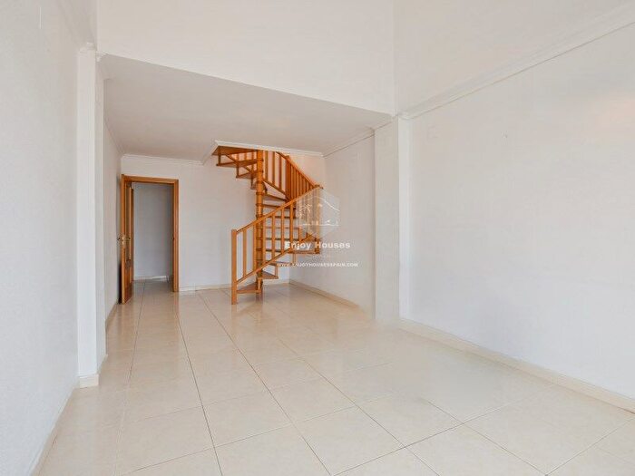 Casas en venta y pisos alquiler - 3