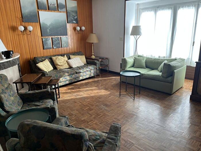 Piso en alquiler en Alcañiz, Teruel de 5 habitaciones