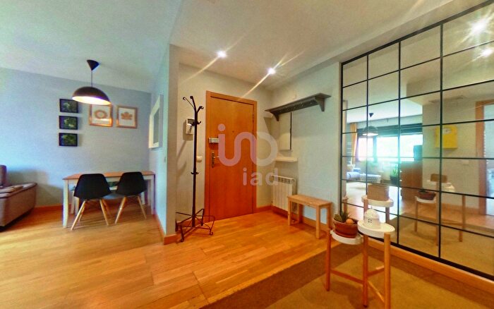 Casas en venta y pisos alquiler - 1