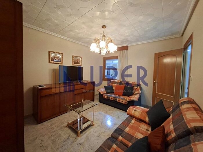 Casas en venta y pisos alquiler - 1