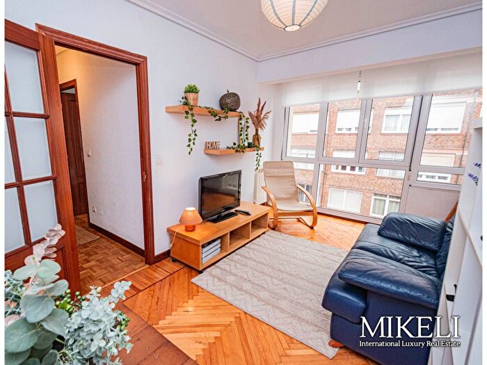 Casas en venta y pisos alquiler - 1
