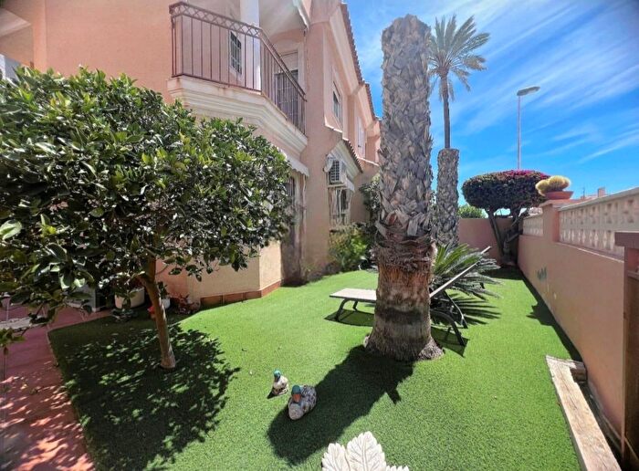 Casa en venta en Puerto de Mazarrón, El Alamillo de 4 habitaciones
