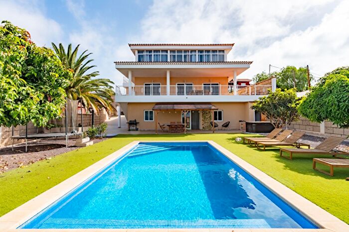 Casa en venta en Buzanada, Arona de 10 habitaciones