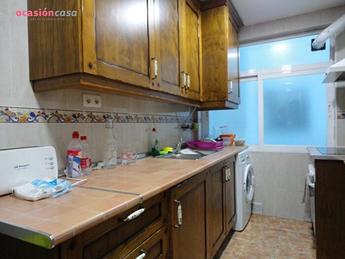 Casas en venta y pisos alquiler - 3