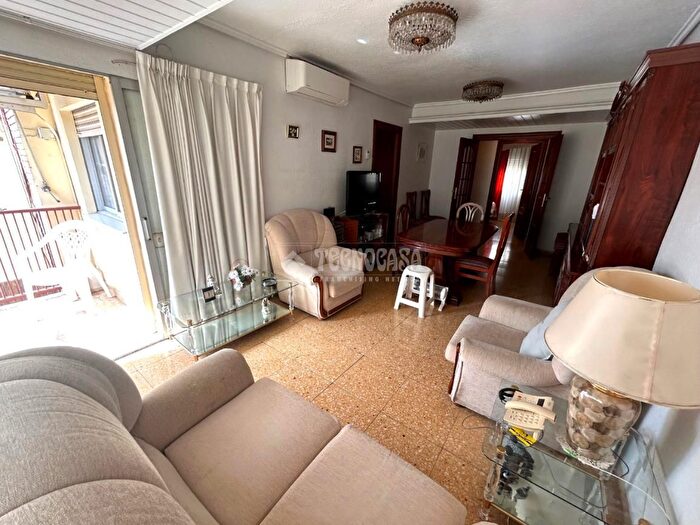 Casas en venta y pisos alquiler - 1