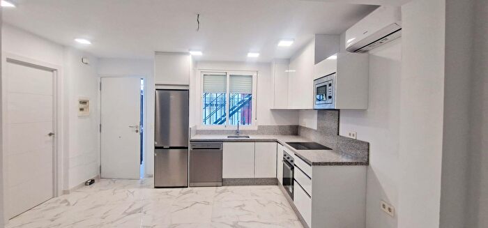 Casas en venta y pisos alquiler - 2