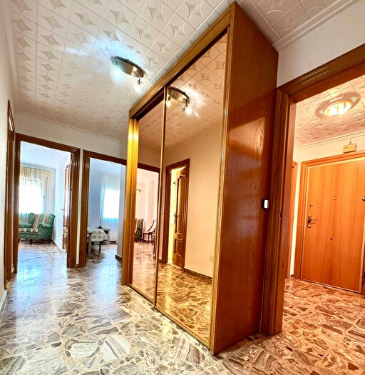 Casas en venta y pisos alquiler - 3