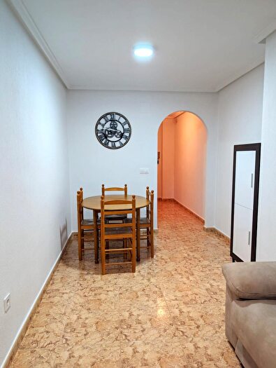 Casas en venta y pisos alquiler - 2