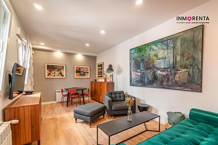 Casas en venta y pisos alquiler - 1