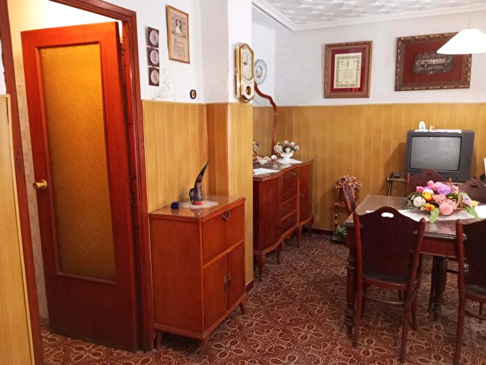 Casas en venta y pisos alquiler - 2