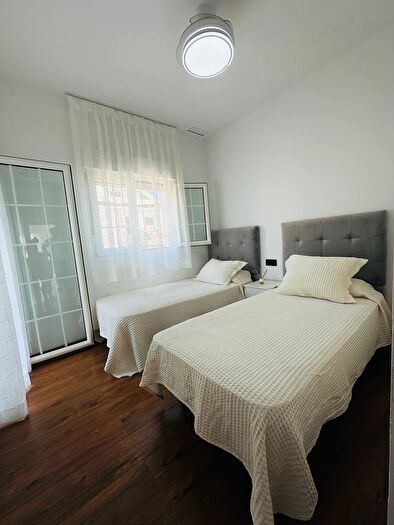 Casas en venta y pisos alquiler - 2