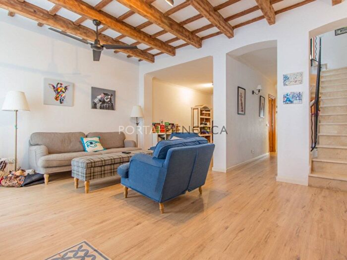 Casas en venta y pisos alquiler - 1