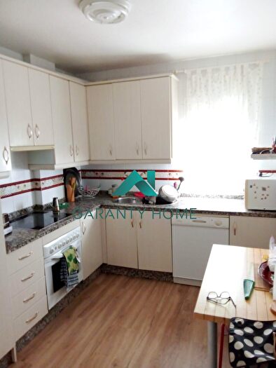 Casas en venta y pisos alquiler - 2