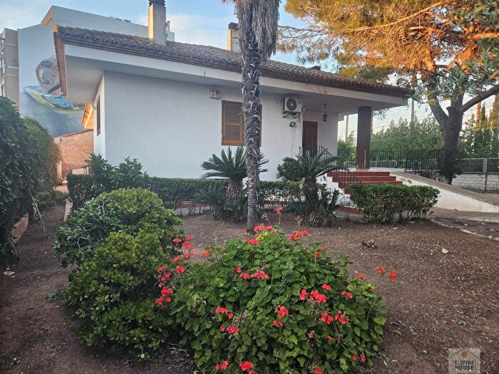 Casa en venta en Alberic, Valencia de 4 habitaciones