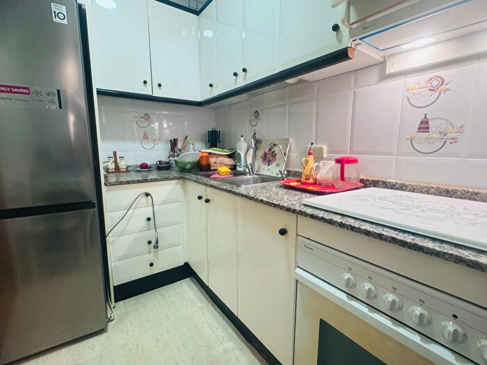 Casas en venta y pisos alquiler - 2