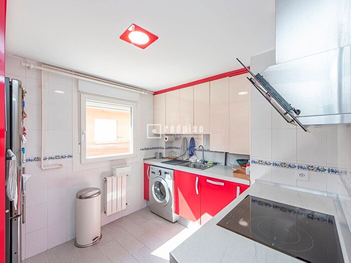 Casas en venta y pisos alquiler - 2