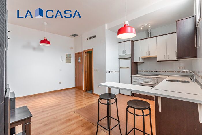 Casas en venta y pisos alquiler - 1