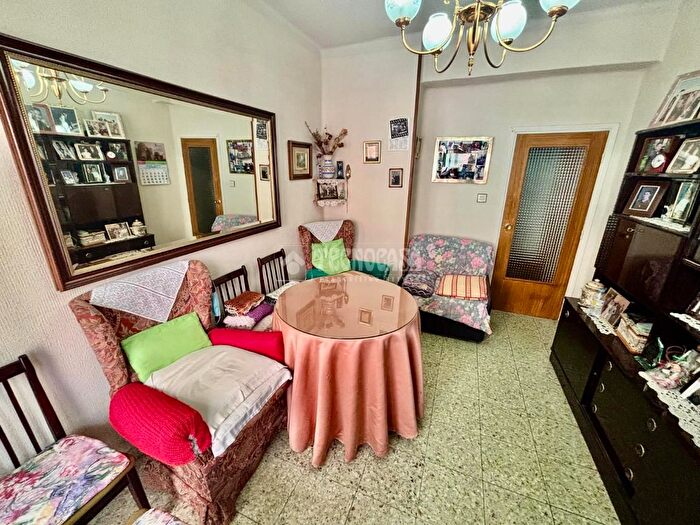 Casas en venta y pisos alquiler - 2
