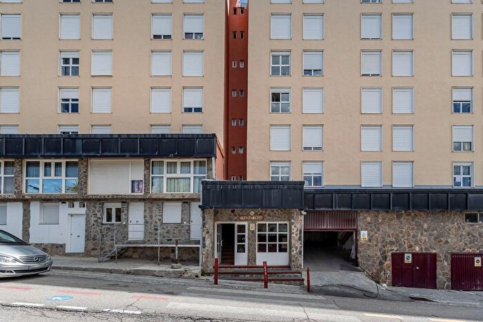 Casas en venta y pisos alquiler - 1