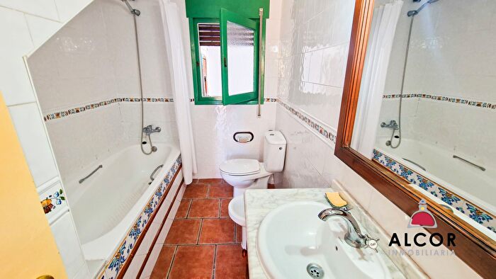 Casas en venta y pisos alquiler - 2